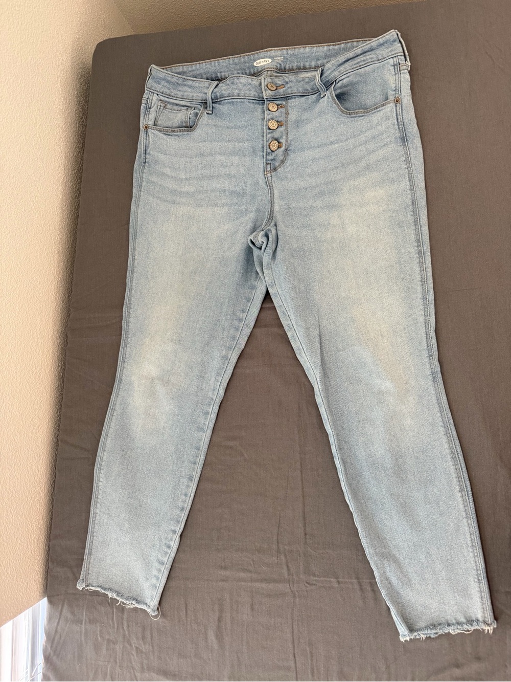 Old Navy Women Light Blue Button-Fly Raw Hem Jeans Size 14